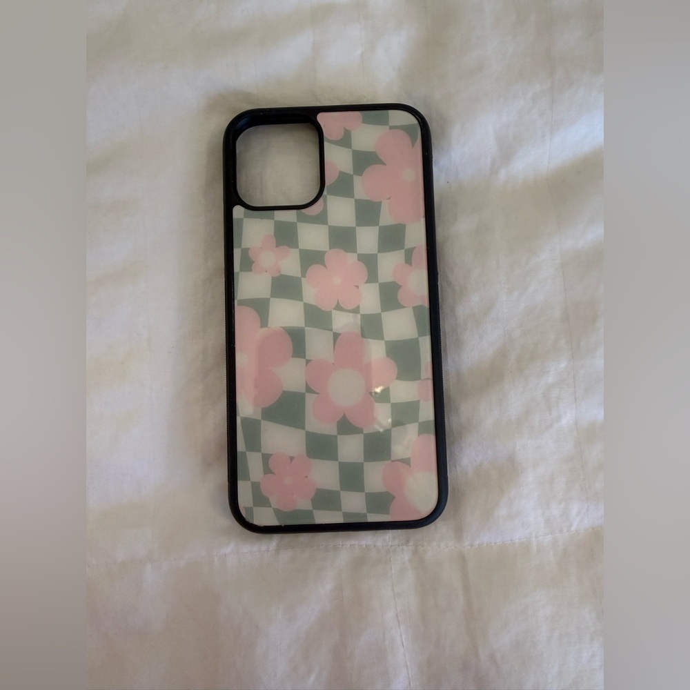 Apple iPhone Electronics Set - Picture 4 of 5